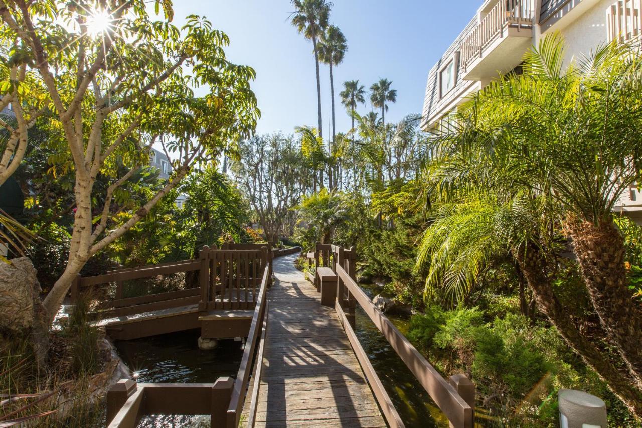 3 Bedroom! - Complex Is On The Beach With Huge Pool Оушенсайд Экстерьер фото